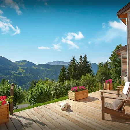 Charmar - Ovo Network Chalet